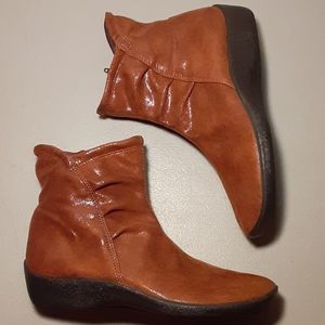 Arcopedico ankle healthy footwear Brown Booties